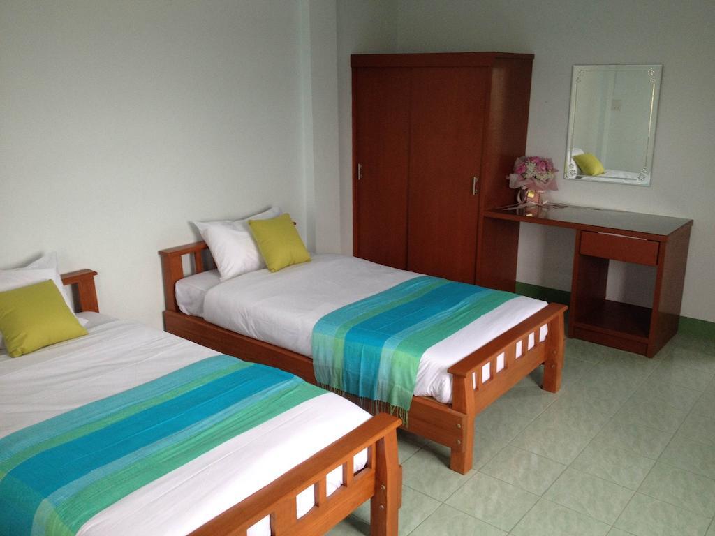 Apartmán Baan Mitreejit Surat Thani Pokoj fotografie